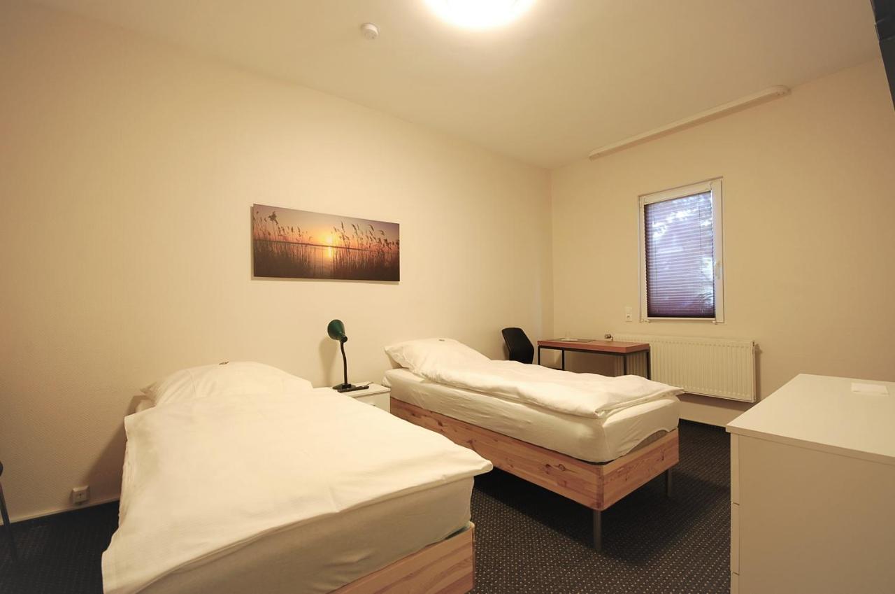Hotel Haus Isenburg Neu-Isenburg Bagian luar foto