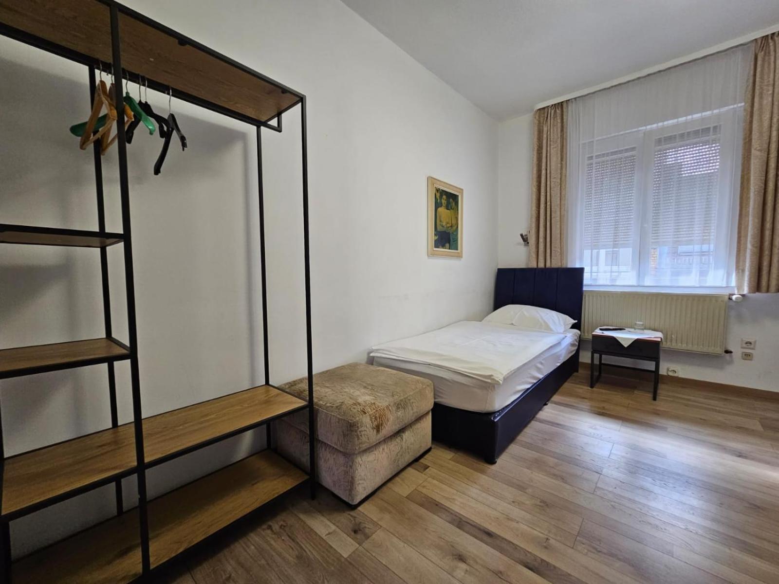 Hotel Haus Isenburg Neu-Isenburg Bagian luar foto