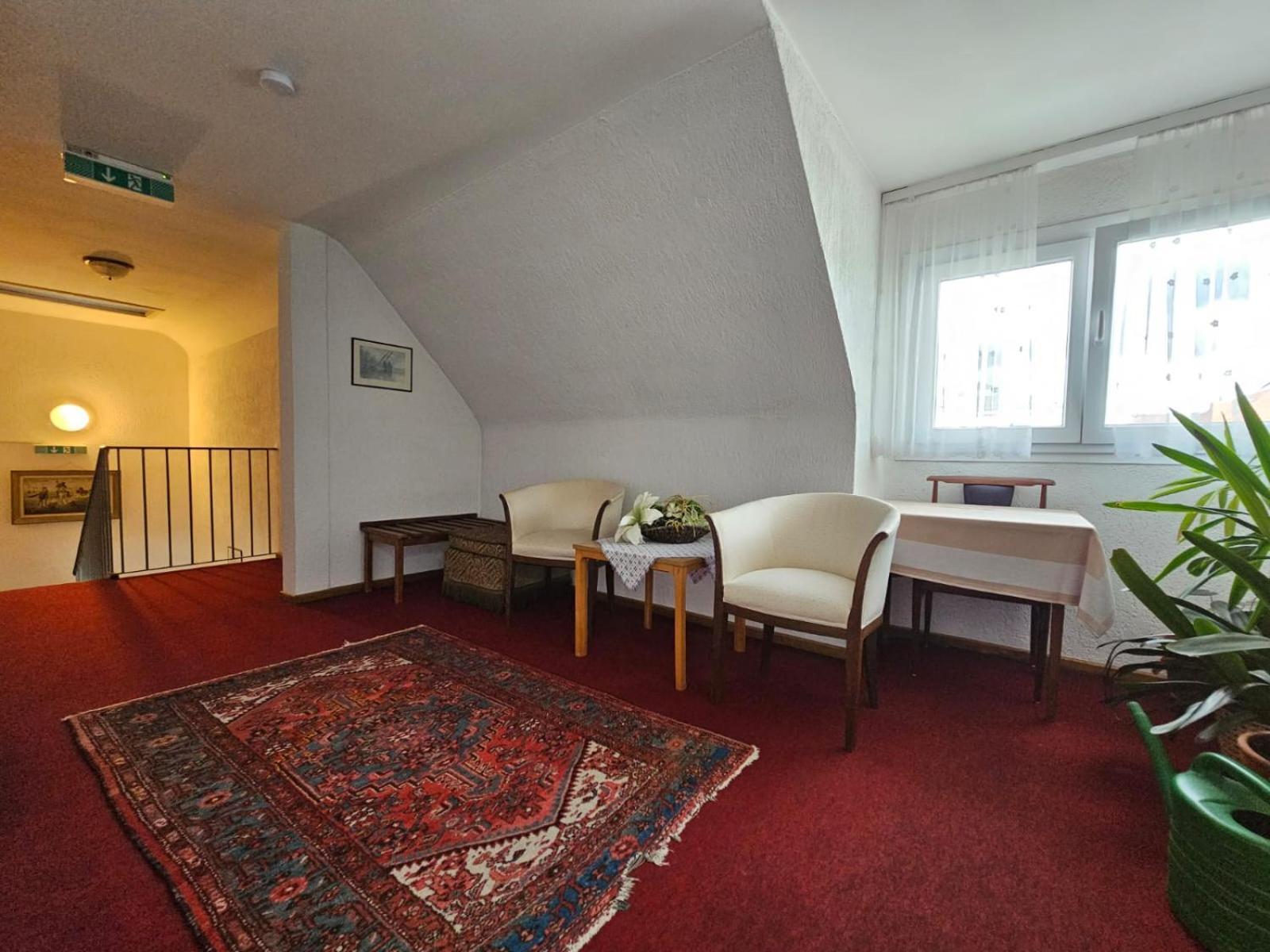 Hotel Haus Isenburg Neu-Isenburg Bagian luar foto